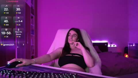 Snapshot of elinarossi chatting on April 27, 5:55 pm Elina Rossi online show from April 27, 5:55 pm