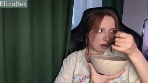 Snapshot of elinasexxx chatting on July 8, 10:25 pm Elina online show from July 8, 10:25 pm