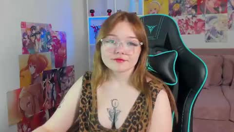 Snapshot of elinavale chatting on June 11, 5:44 pm elinavale online show from June 11, 5:44 pm