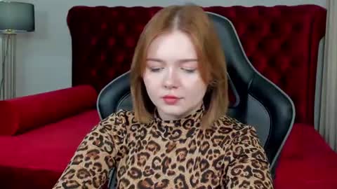 Snapshot of elinavale chatting on July 18, 5:22 am elinavale online show from July 18, 5:22 am