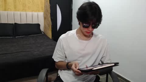 ELIO online show from January 20, 9:32 pm