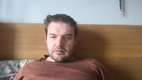 Snapshot of eliot26 chatting on April 4, 10:13 am e26 online show from April 4, 10:13 am