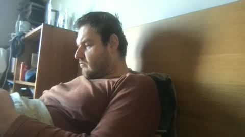 Snapshot of eliot26 chatting on April 5, 10:23 am e26 online show from April 5, 10:23 am