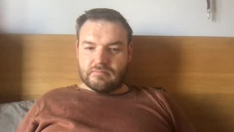 Snapshot of eliot26 chatting on April 20, 12:19 pm e26 online show from April 20, 12:19 pm