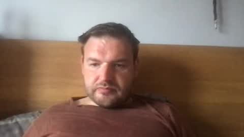 Snapshot of eliot26 chatting on May 3, 1:17 pm e26 online show from May 3, 1:17 pm