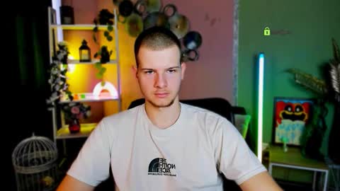 Snapshot of eliot_meow chatting on September 21, 12:07 pm eliot_meow online show from September 21, 12:07 pm