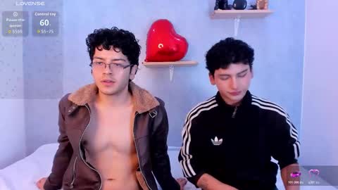 Snapshot of eliotkinky chatting on February 13, 3:08 pm Elio online show from February 13, 3:08 pm