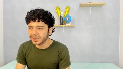 Snapshot of eliotkinky chatting on February 26, 4:28 pm Elio online show from February 26, 4:28 pm