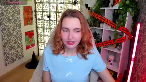 Snapshot of elis_cherry chatting on November 3, 2:02 am Elis online show from November 3, 2:02 am