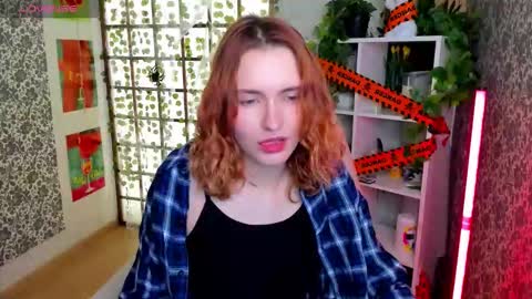 Snapshot of elis_cherry chatting on November 5, 2:11 am Elis online show from November 5, 2:11 am