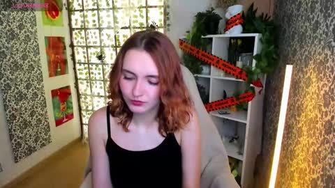 Snapshot of elis_cherry chatting on November 11, 2:00 am Elis online show from November 11, 2:00 am