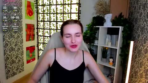 Snapshot of elis_cherry chatting on November 29, 9:45 am Elis online show from November 29, 9:45 am