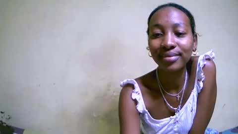 Snapshot of elisa689549 chatting on October 19, 6:47 am elisa689549 online show from October 19, 6:47 am