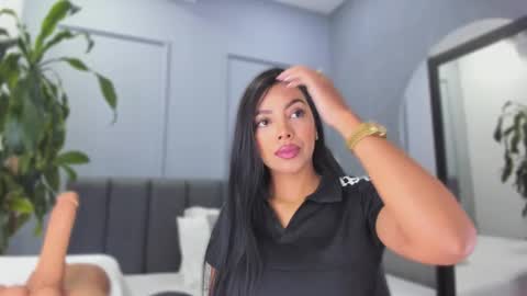 Elisa online show from January 6, 7:50 pm