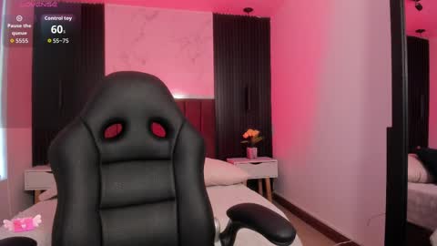 Snapshot of elisa_collins chatting on September 18, 9:17 pm ELISSA online show from September 18, 9:17 pm