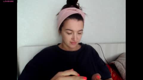 elisa_dove208 online show from October 2, 5:03 am
