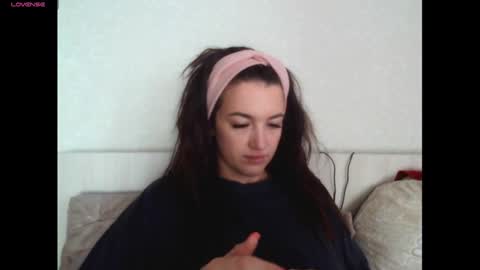 elisa_dove208 online show from October 7, 3:47 am