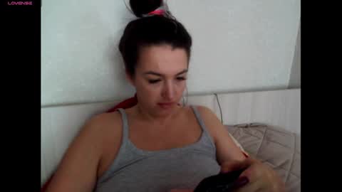 elisa_dove208 online show from October 27, 5:11 am
