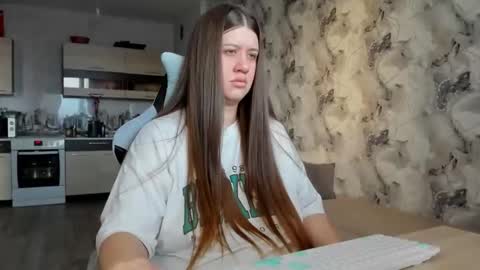 Aletta Oushen online show from November 24, 9:31 am