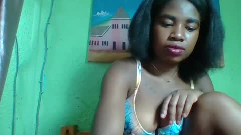 elisabeth2525 online show from January 6, 9:30 am