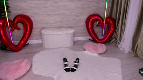 Snapshot of elisabeth_jason chatting on February 20, 5:15 am elisabeth_jason online show from February 20, 5:15 am