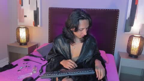 Snapshot of elisasue chatting on March 2, 4:03 am Elisa Sue online show from March 2, 4:03 am