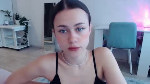 Elis online show from February 8, 6:17 am