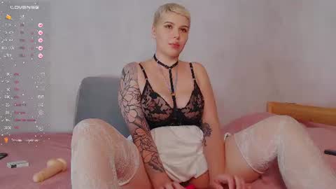 elise_day online show from June 27, 3:39 pm