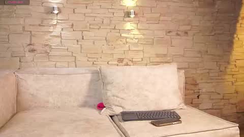 Elise diamond online show from June 27, 1:10 am