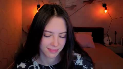 Snapshot of elise_robbie chatting on March 22, 1:09 am Elise online show from March 22, 1:09 am