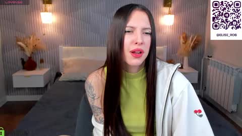 Snapshot of elise_robbie chatting on April 14, 1:33 am Elise online show from April 14, 1:33 am