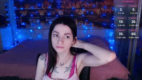 Elise online show from December 11, 9:41 am