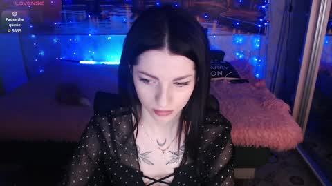 Elise online show from December 27, 11:39 am