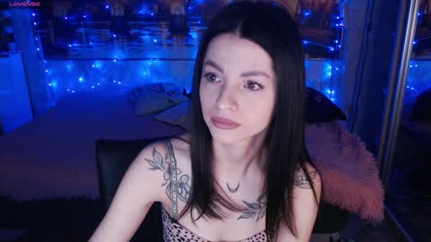 Elise online show from January 1, 3:13 am