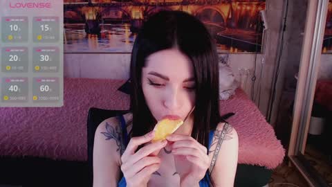 Elise online show from January 13, 10:36 am