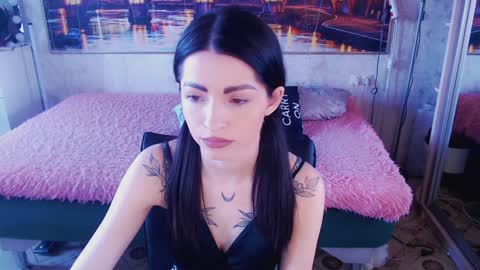 Elise online show from January 15, 7:15 am