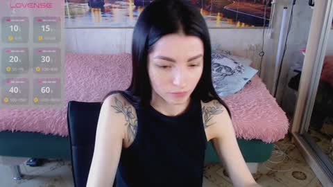 Elise online show from January 23, 8:04 am