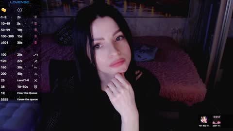 Elise online show from February 8, 11:55 am