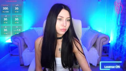 elisevelour online show from November 2, 1:57 pm