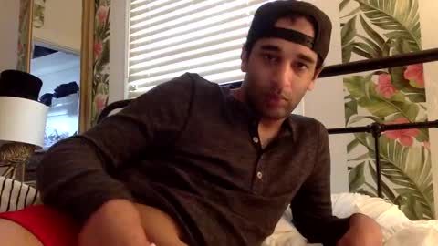 Snapshot of elisharay95 chatting on February 16, 9:27 pm elisharay95 online show from February 16, 9:27 pm