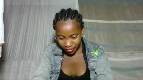 Snapshot of elita12010 chatting on March 3, 8:37 pm elita12010 online show from March 3, 8:37 pm