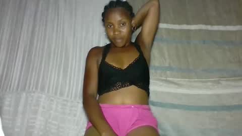 Snapshot of elita12010 chatting on March 4, 10:54 am elita12010 online show from March 4, 10:54 am