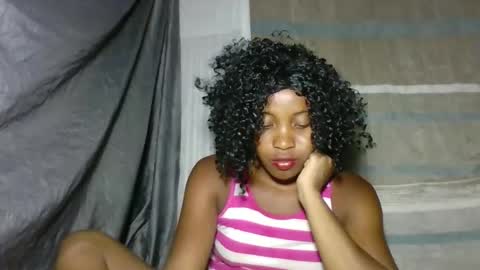 Snapshot of elita12010 chatting on March 8, 5:44 am elita12010 online show from March 8, 5:44 am