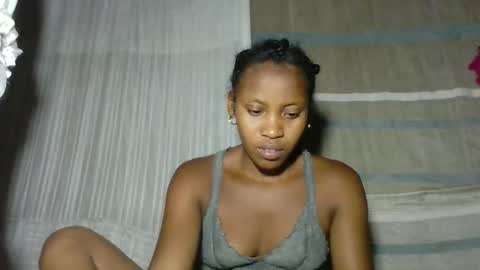 Snapshot of elita12010 chatting on March 24, 5:01 am elita12010 online show from March 24, 5:01 am