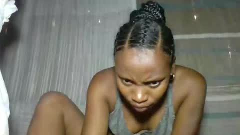 Snapshot of elita12010 chatting on April 8, 5:40 am elita12010 online show from April 8, 5:40 am