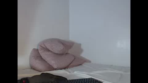 elitemanu online show from December 4, 3:49 am