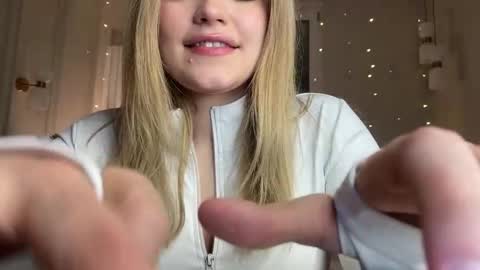 Stephanie online show from January 17, 4:54 pm