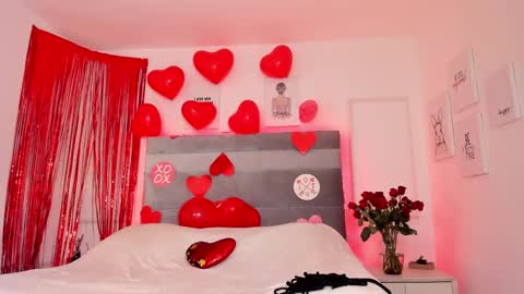 Elizabeth  online show from February 15, 4:12 pm