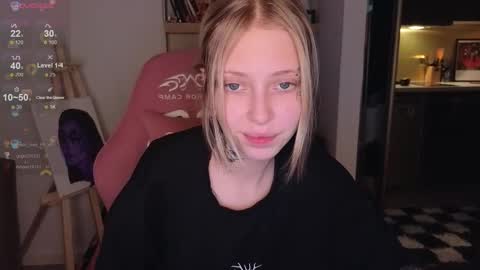 Elizabeth online show from December 5, 5:42 pm