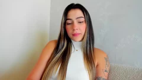 Snapshot of eliza_sanz chatting on October 10, 9:36 pm My name is ElizaPVT is open online show from October 10, 9:36 pm